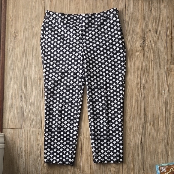 Talbots Chatham Crop Pants With Shell Print - Picture 2 of 10